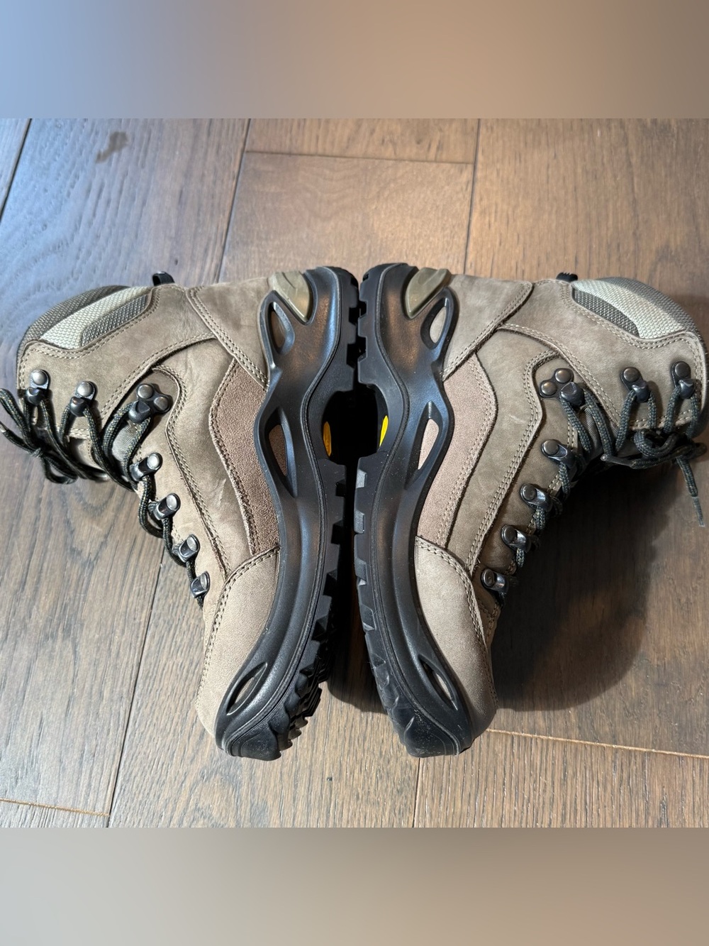 Lowa Renegade GTX Mid Women’s Hiking Boot US SZ 6 EU 37. Brown/Olive EUC